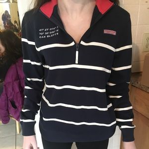 Small Vineyard Vines Pullover